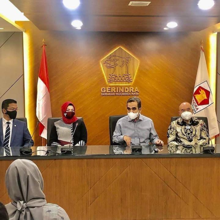Gerindra: Pemerintah Disarankan Buka Jalur bagi Pihak yang Ingin Menjadi Relawan COVID